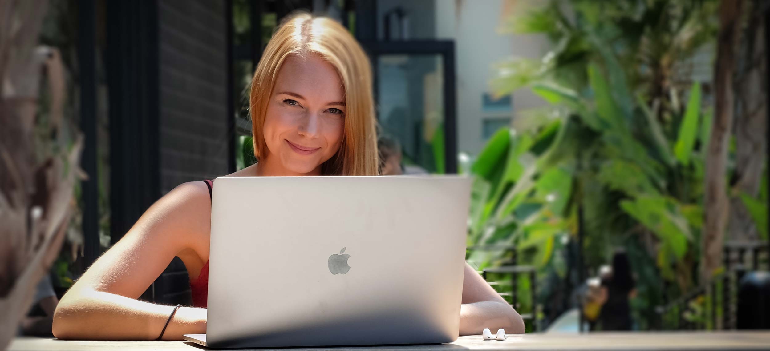 Slik fungerer Nettstudier. Intervjuer med nettstudenter.